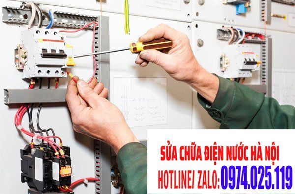 Sửa đường điện ổ cắm ổ lớn