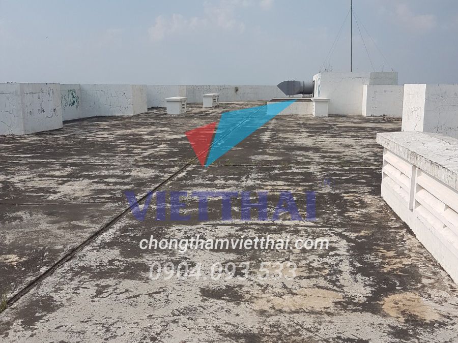 Thi công chống thấm sàn mái
