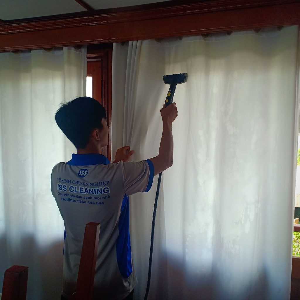 Vệ sinh rèm cửa