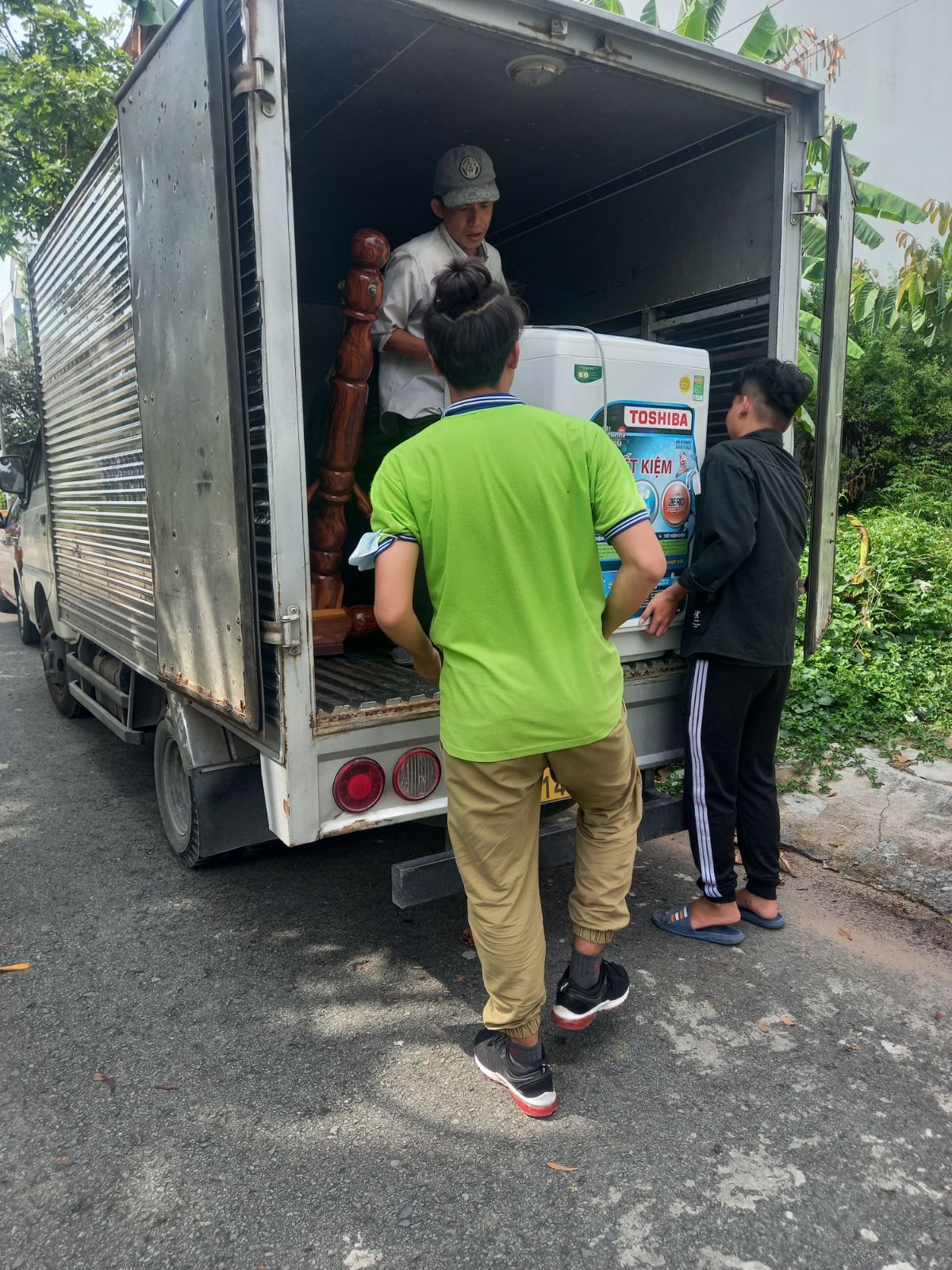 Vận chuyển hàng hóa 