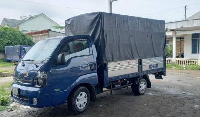Xe tải chở hàng