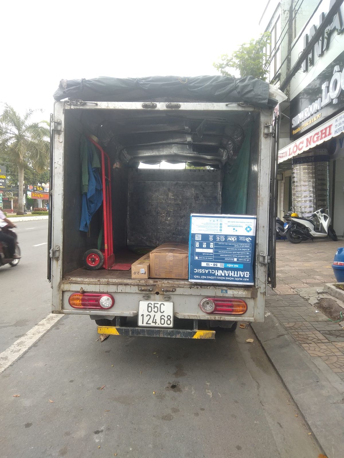 Chuyên chở hàng hóa 