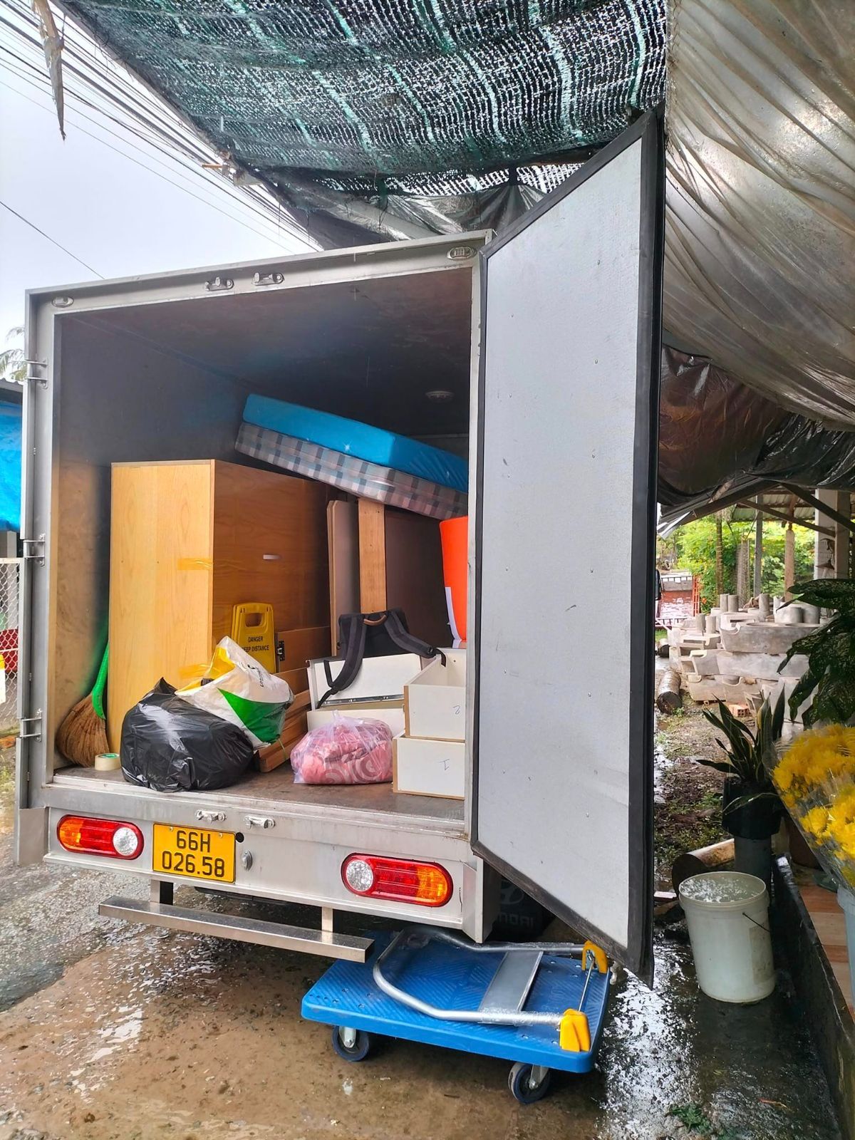 Vận chuyển hàng hóa 