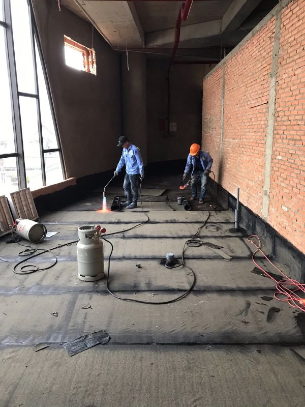 Thi công chống thấm trường Đại học 