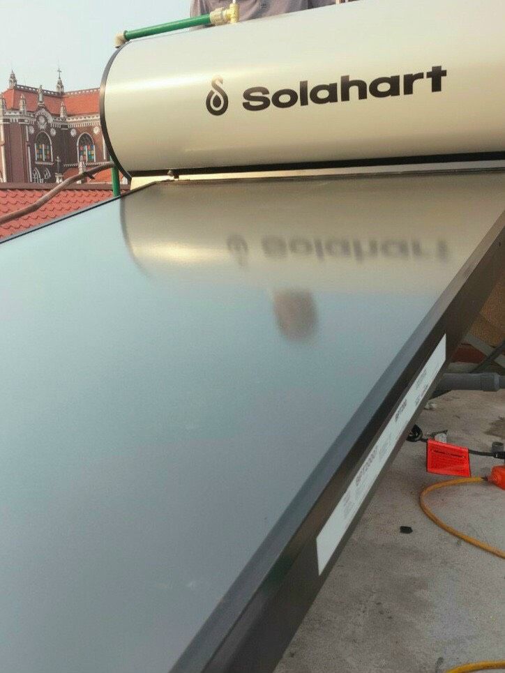 LẮP ĐẶT MÁY SOLAHART 150L 