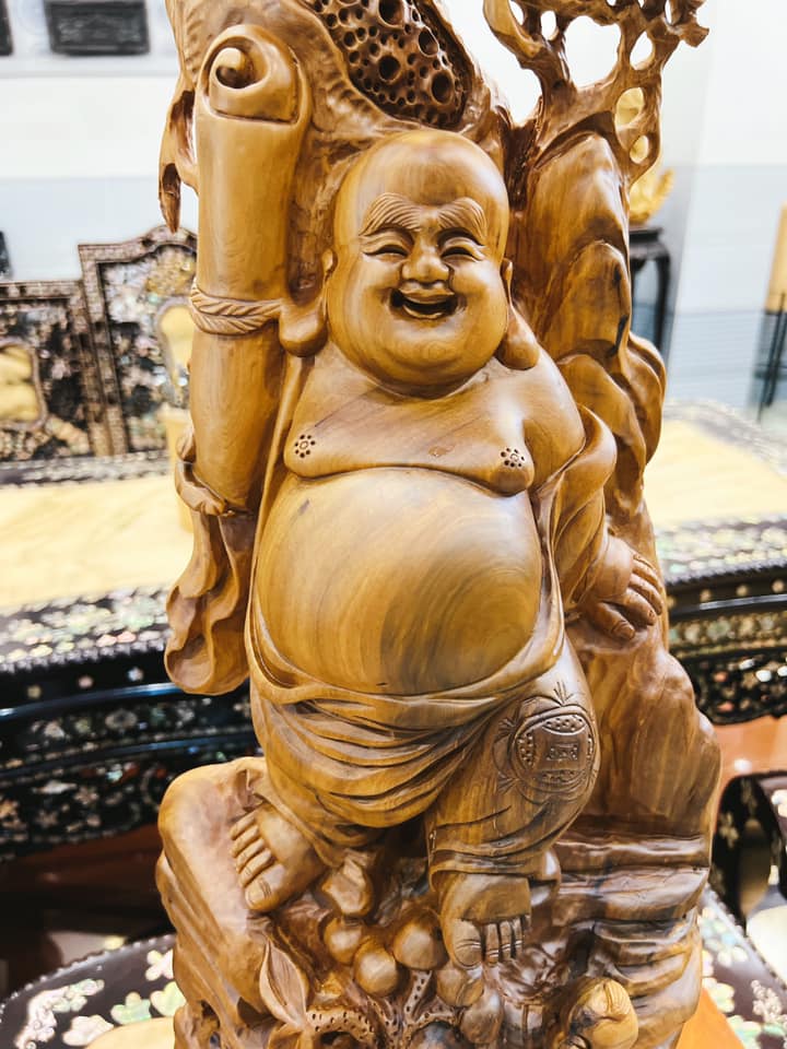PHẬT DI LẶC BẰNG GỖ LŨA BÁCH XANH THƠM
