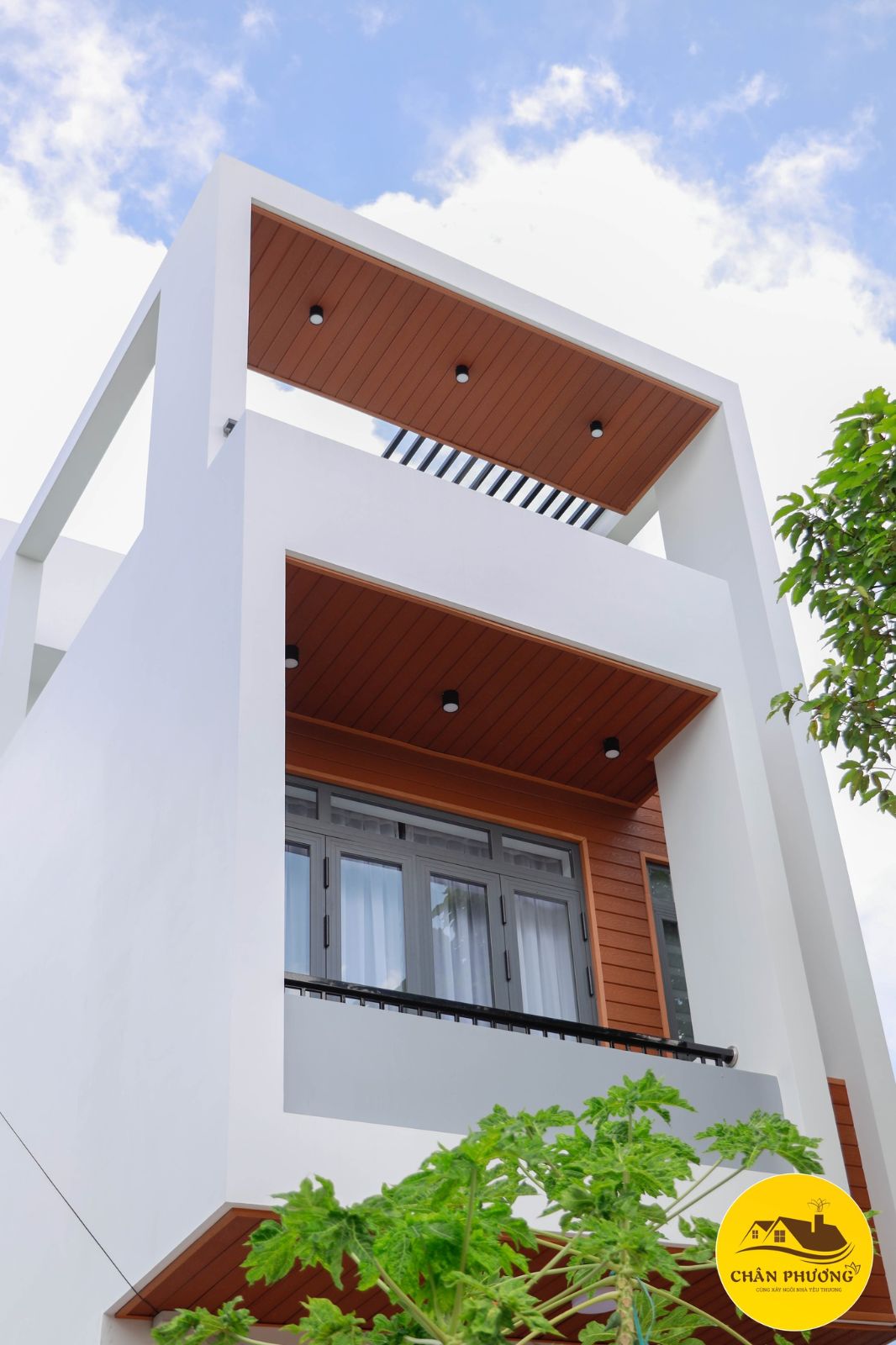 Hoàn thiện cửa nhôm