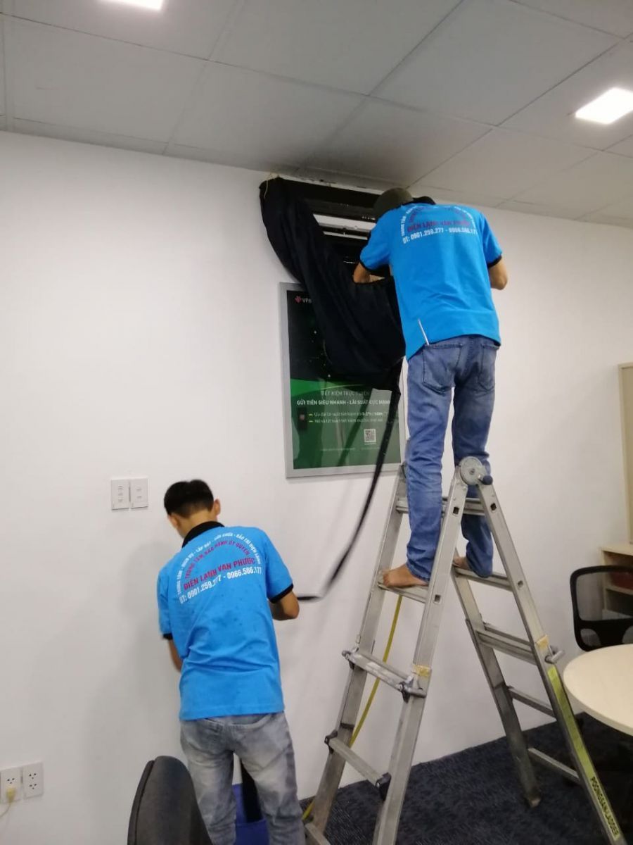 Vệ sinh máy lạnh