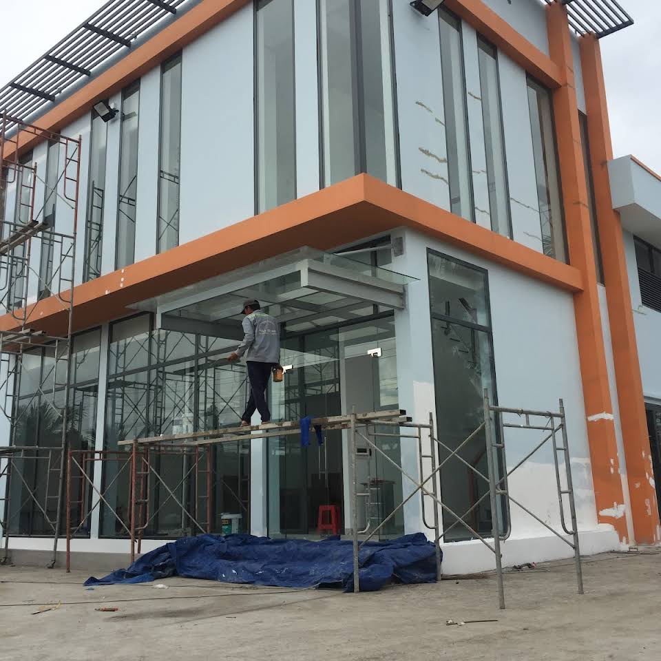 Lắp cửa kính 