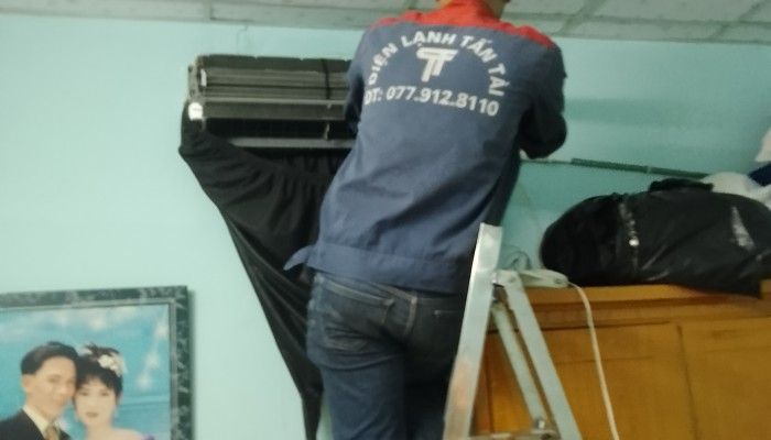 Vệ sinh máy lạnh
