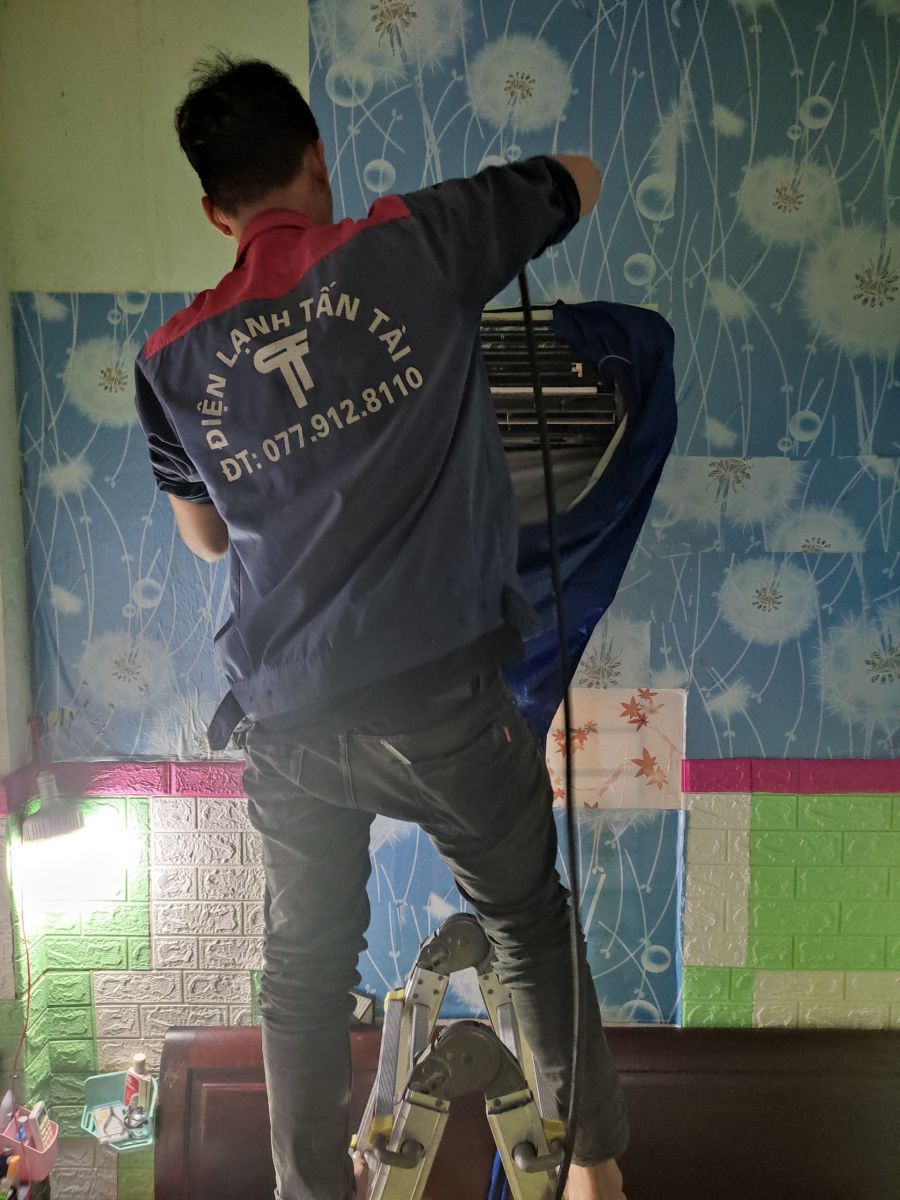 Vệ sinh máy lạnh