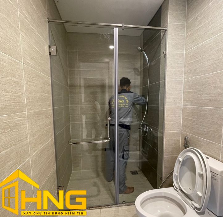 Vách kính phòng tắm