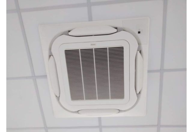 Thi công dự án lắp  máy điều hào âm trần
