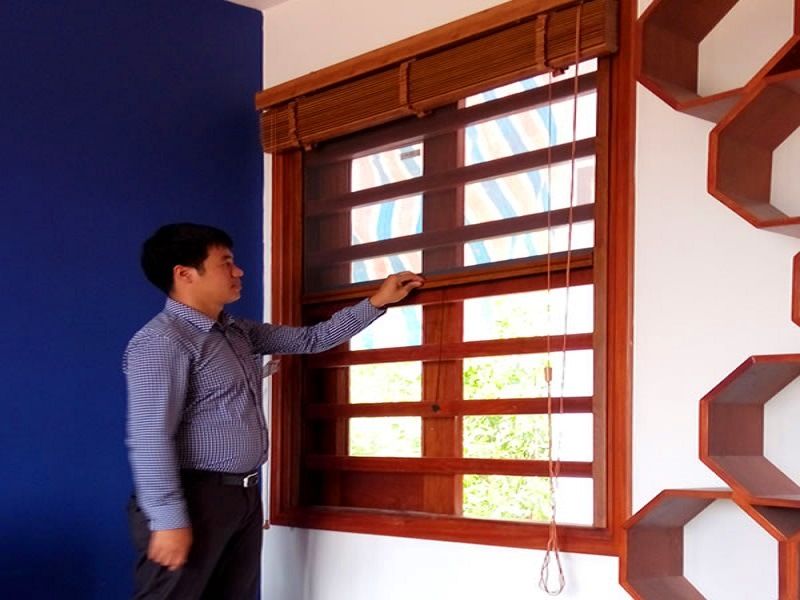 Cửa lưới chống muỗi tự cuốn