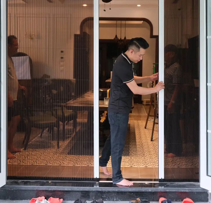 CỬA LƯỚI CHỐNG MUỖI XẾP KHÔNG RAY