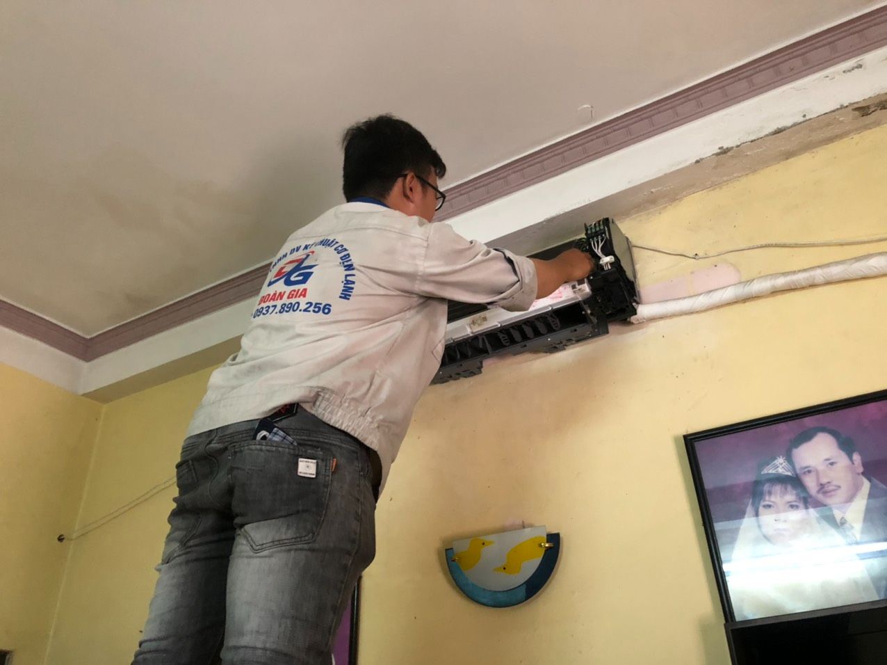 Lắp đặt máy lạnh