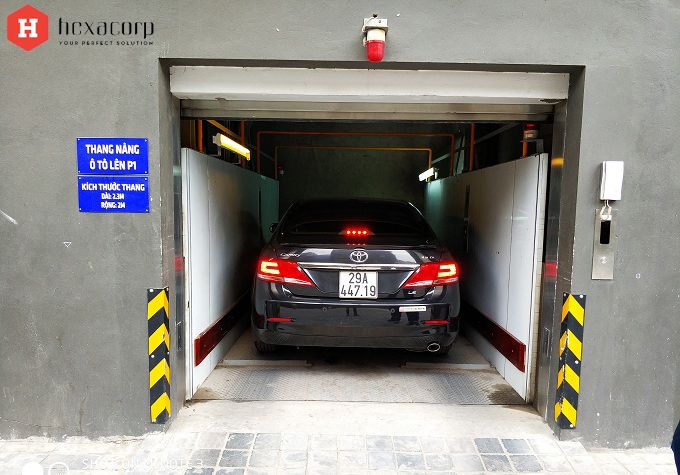 Thang máy tải xe ôtô