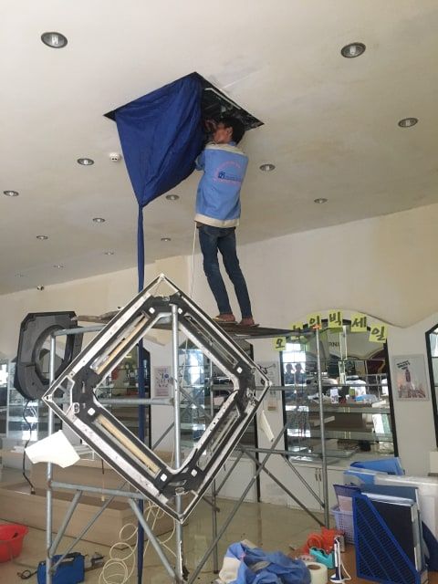 Vệ sinh máy lạnh