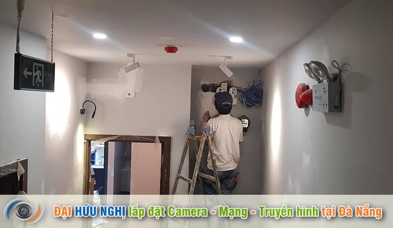 Lắp camera 