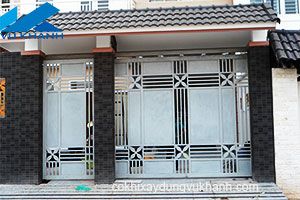  Cửa cổng sắt