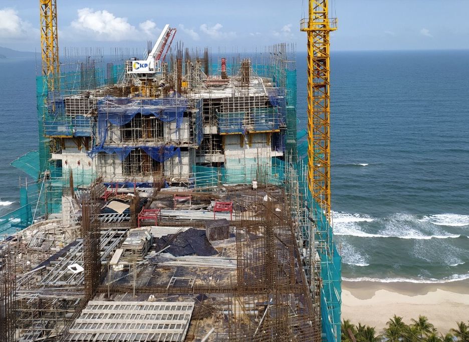 Lắp đặt hệ thống điện 