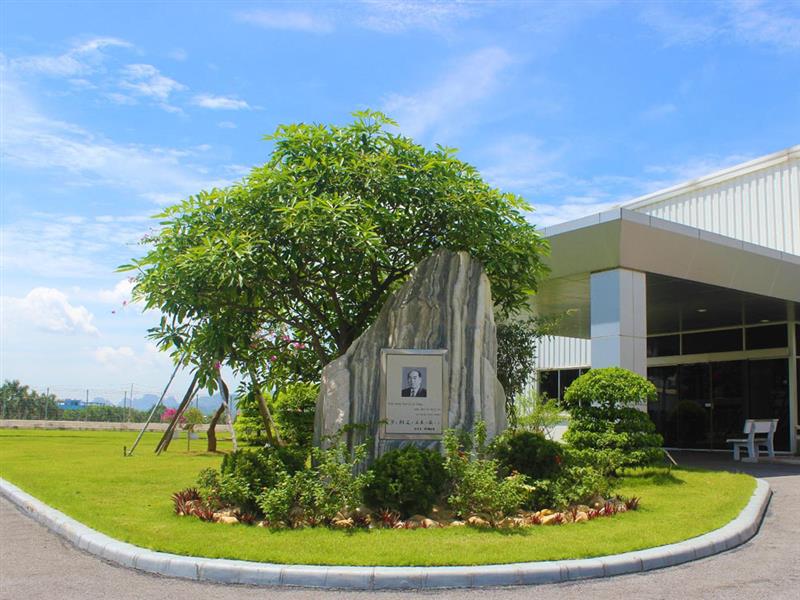 KHUÔN VIÊN NHÀ MÁY NISSIN MANUFACTURING VIỆT NAM
