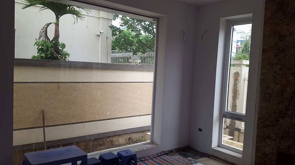 Lắp đặt cửa nhựa vách kính