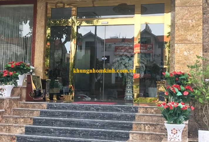 Cửa kính cường lực