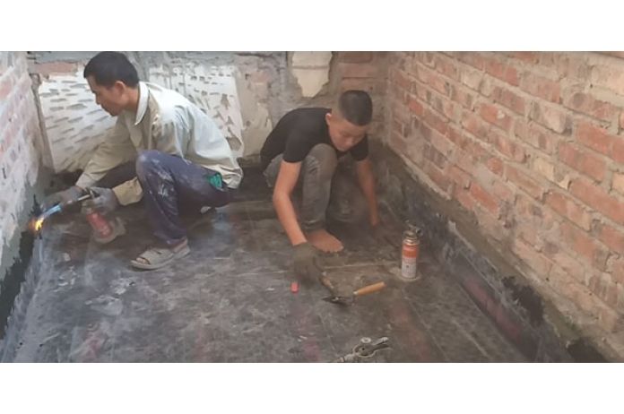 Chống thấm tường nhà cũ 