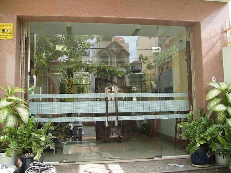 Cửa kính cường lực