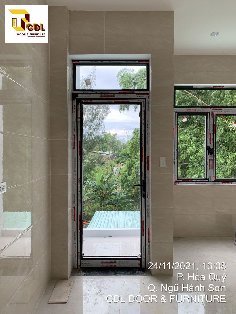 Thi công lắp đặt cửa nhôm kính 
