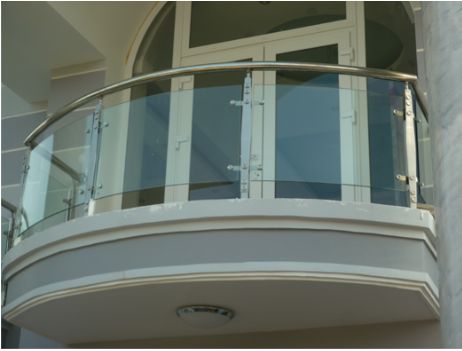Lan can kính cường lực