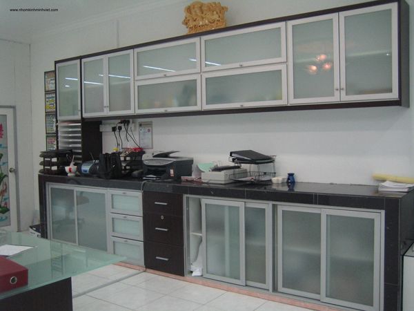 Tủ bếp nhôm kính