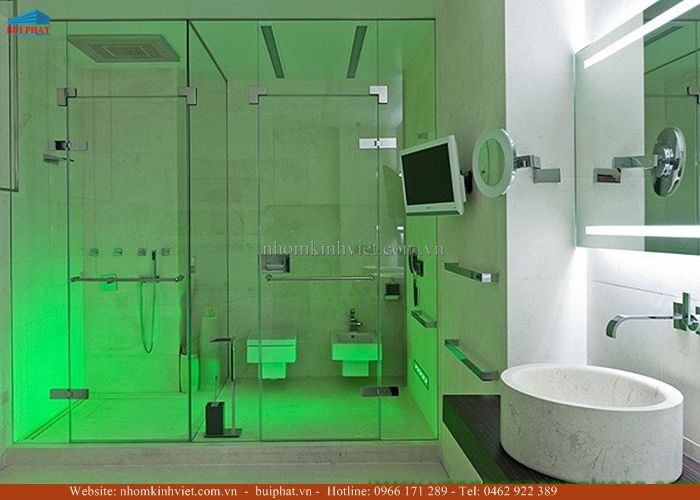 Cửa kính phòng tắm