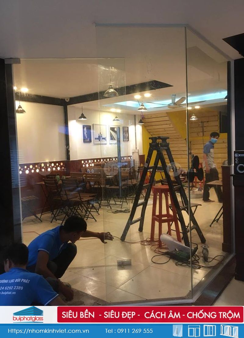 Thi công lắp đặt cửa kính thủy lực