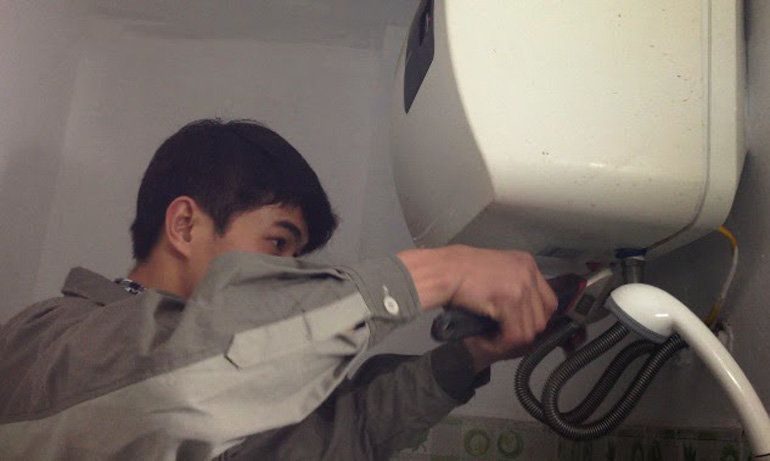 Sửa máy nước nóng