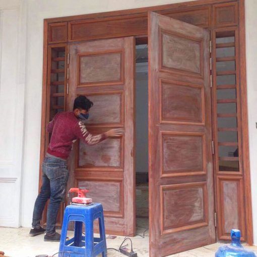 Sơn cửa gỗ