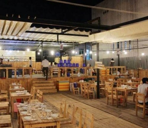 Lắp đặt mái che cho quán ăn