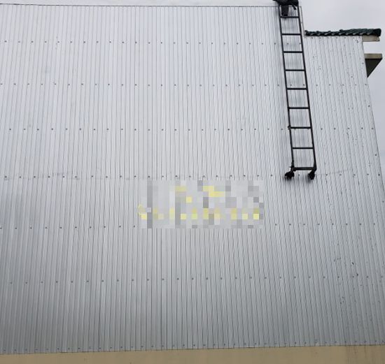 Thi công lắp tôn chống thấm 