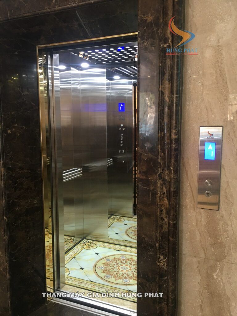 Thang máy tải khách 
