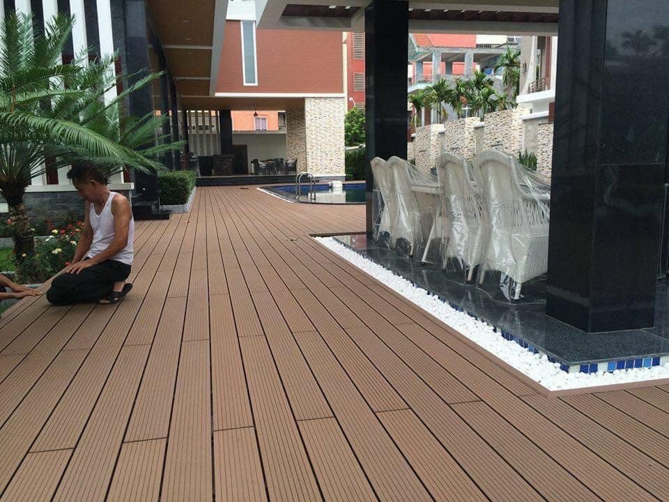 Sản vỉ gỗ nhựa ngoài trời 