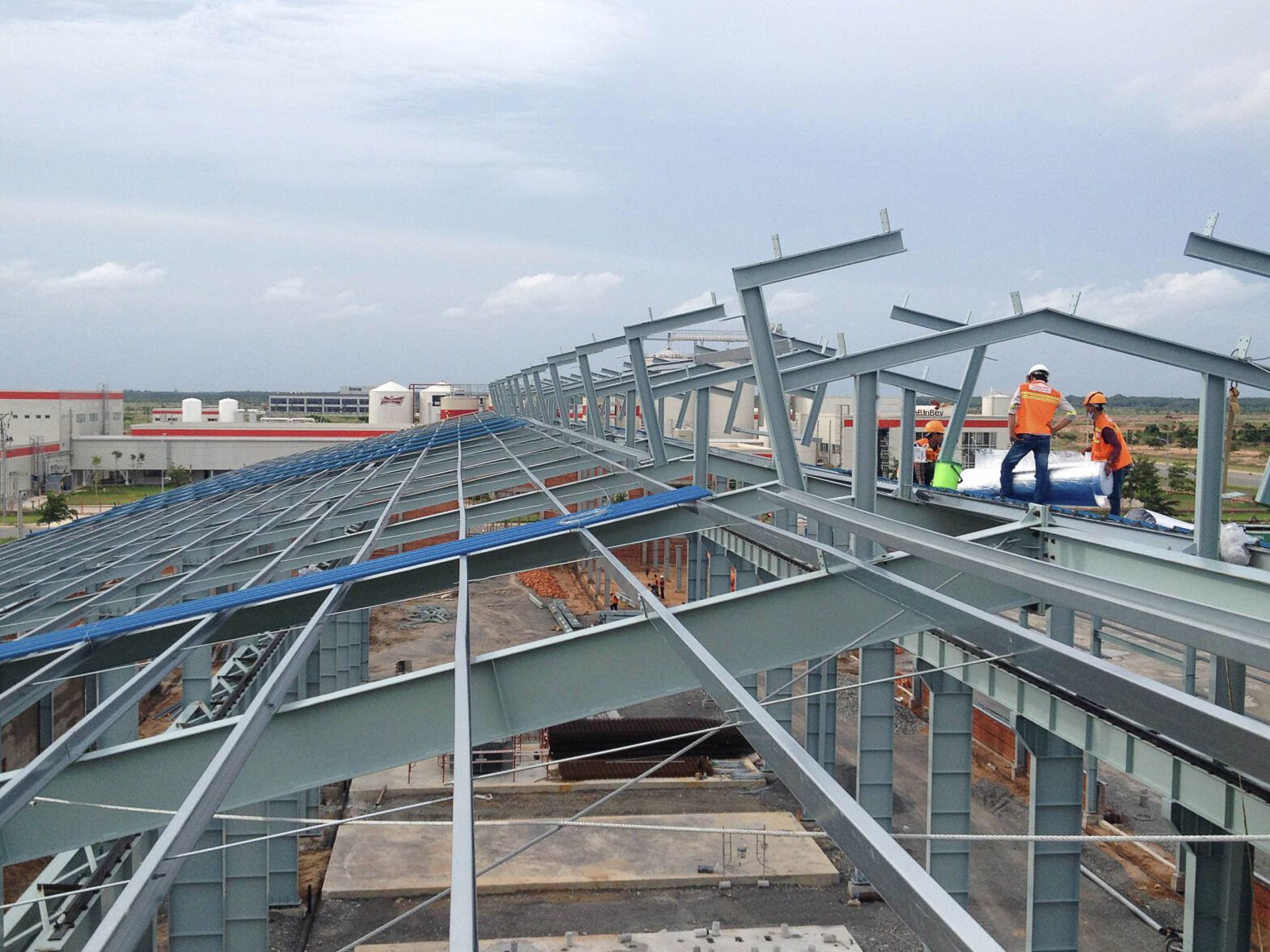 Xây  dựng nhà tiền chế