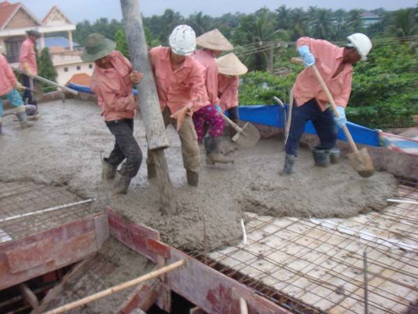 Đổ bê tông công trình