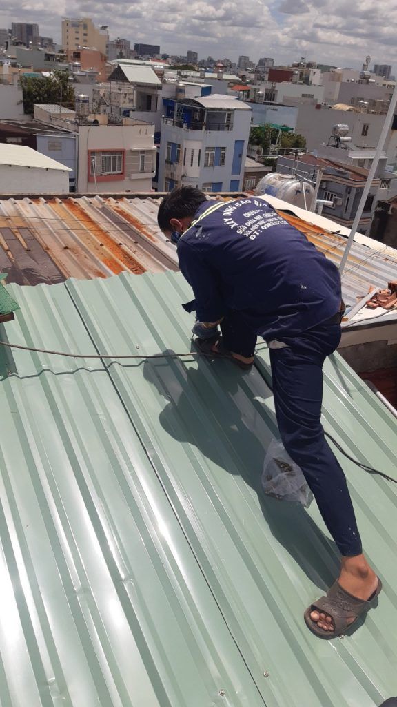 Lắp đặt mái tôn chống dột
