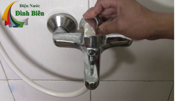 Sửa vòi nước 