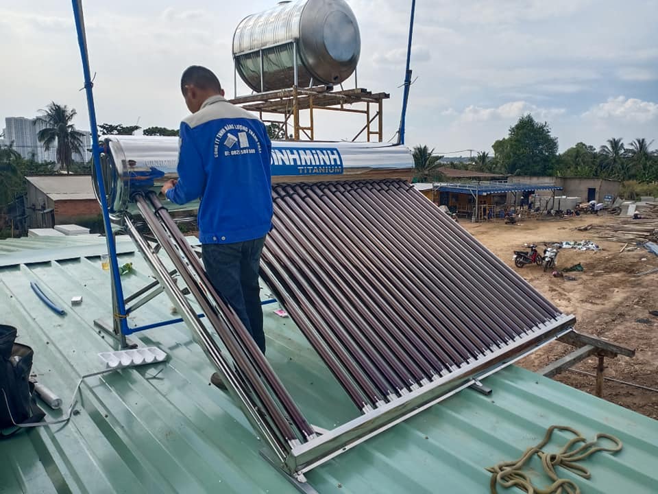 Sửa hệ thống nước điện mặt trời 