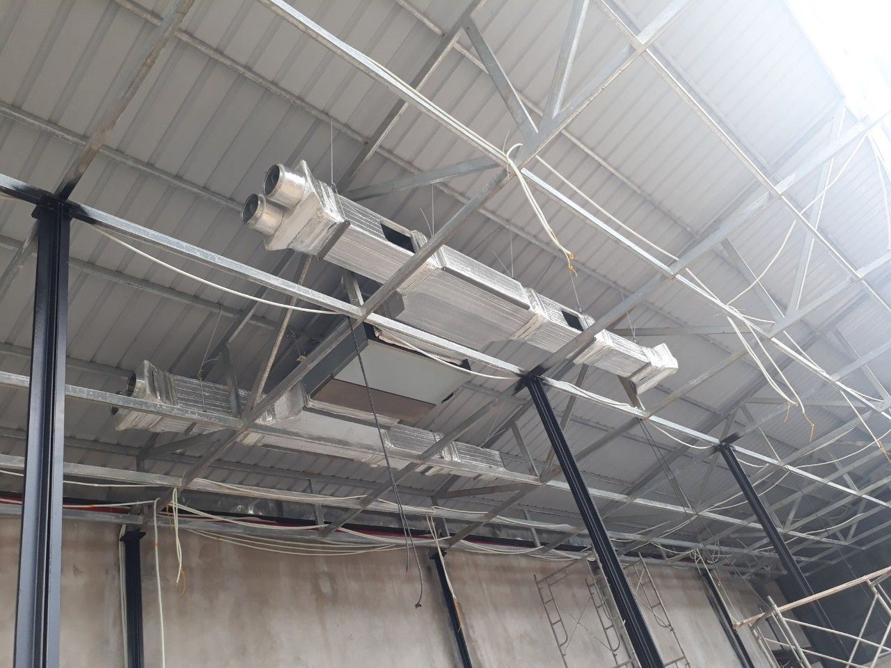 Thi công lắp đặt điều hòa Nhà Hàng Đại Lộc