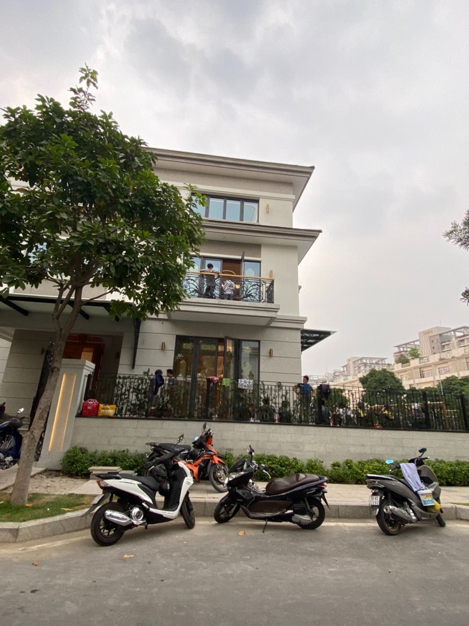 Xây dựng nhà biệt thự