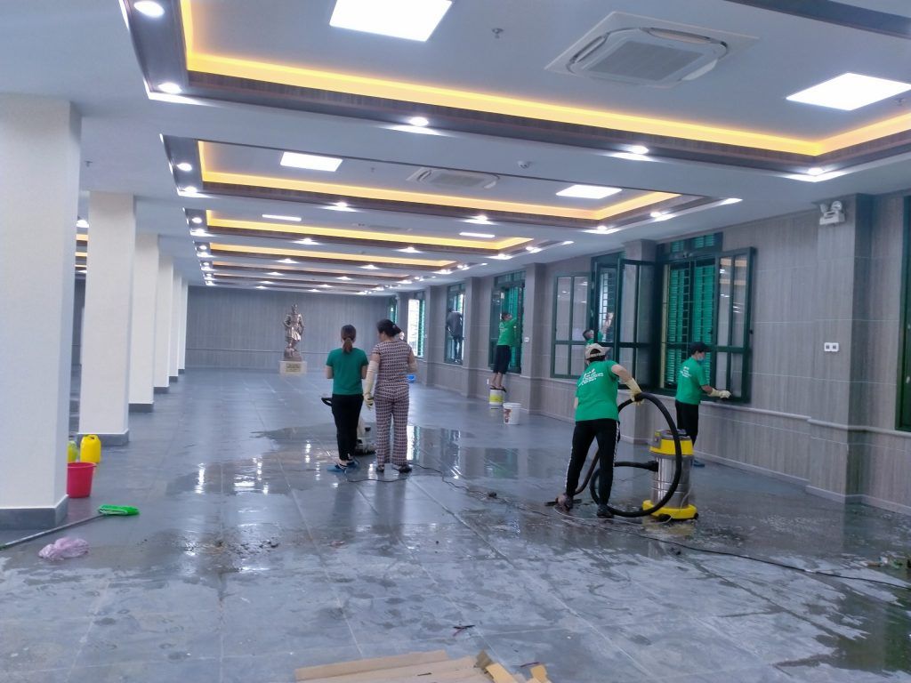 Vệ sinh tòa nhà
