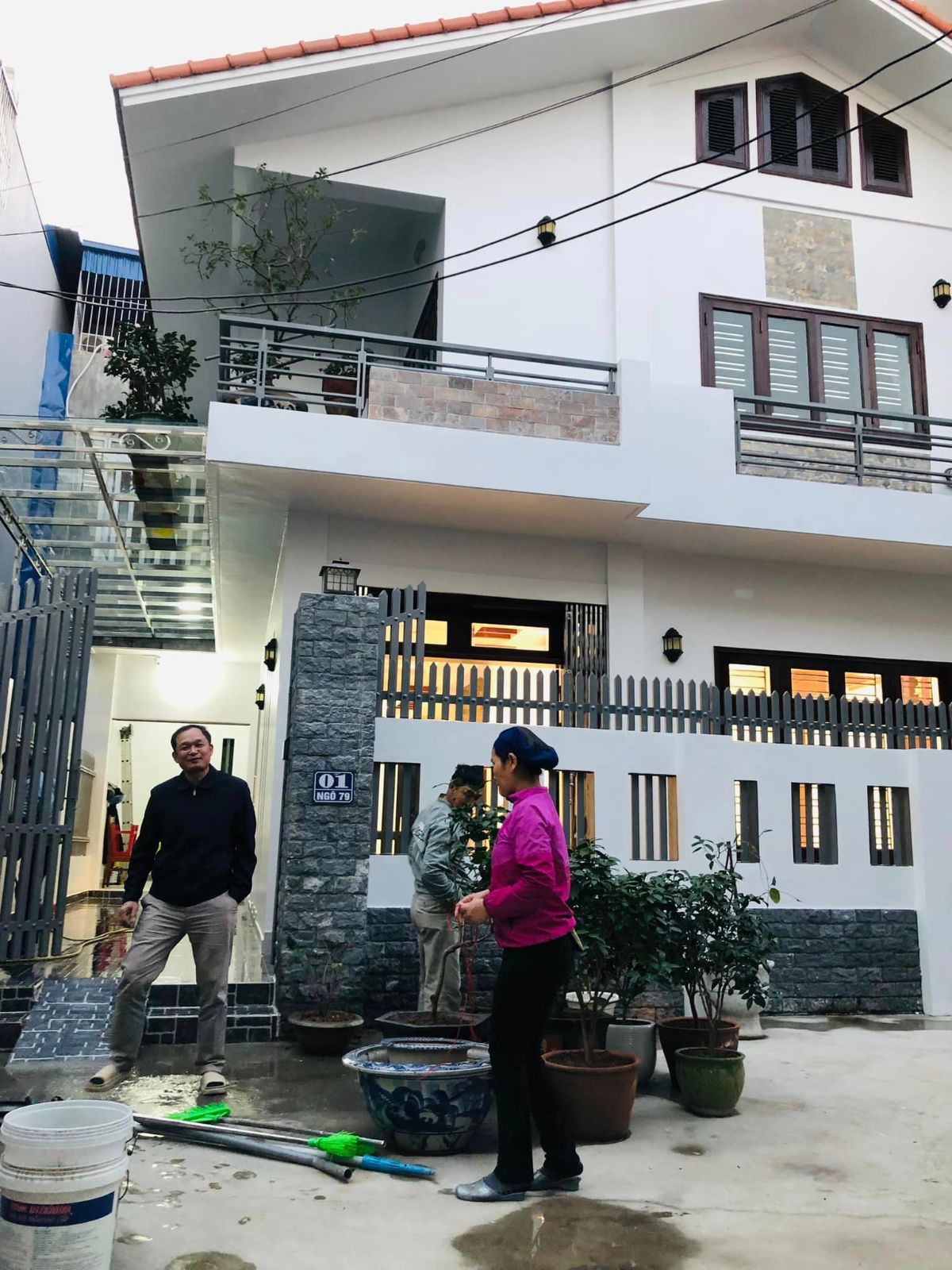 Lau dọn nhà cửa định kỳ